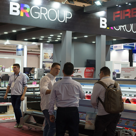 BR Group une impressora, tinta e recortadora durante ExpoPrint & ConverExpo 2022