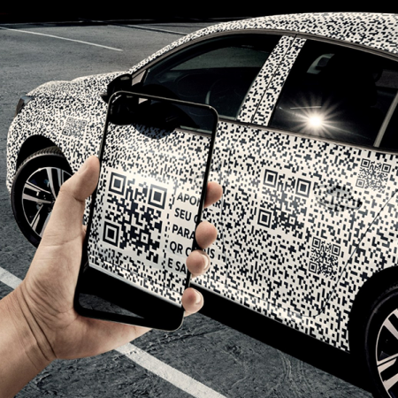 Peugeot envelopa carros com QR code em nova ação