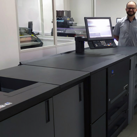 CMYK Gráfica Digital investe em impressora digital AccurioPress 6136P
