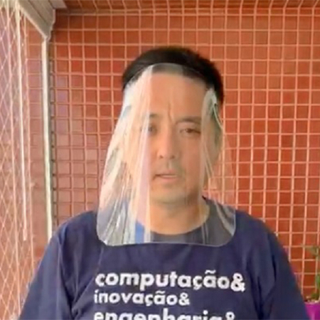 Setor gráfico paranaense contribui para produção de protetores faciais e de óculos