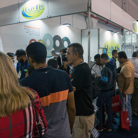 Poly-Fly apresenta linha de produtos para comunicação visual na FESPA Digital Printing 2020