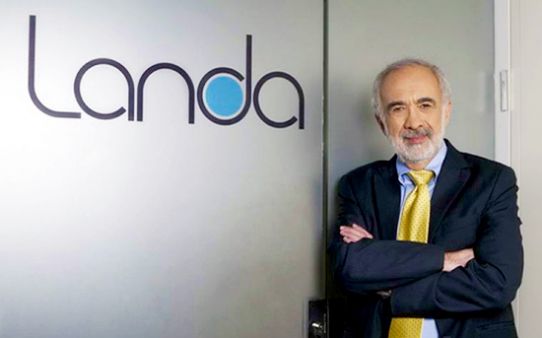 Benny Landa explica a tecnologia de nano impressão