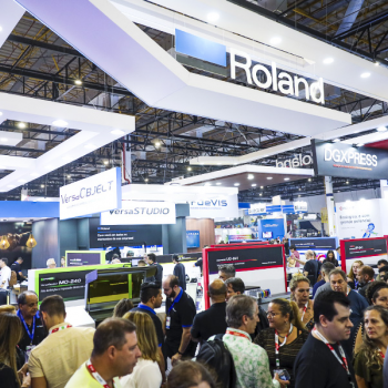 Roland DG celebra resultados positivos na FESPA Digital Printing 2024