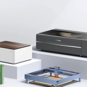 xTool leva soluções de gravação e corte para a FESPA Digital Printing 2025