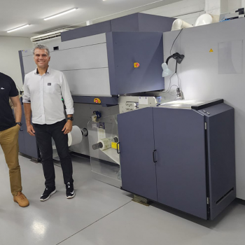 AZ Etiquetas expande atuação no segmento de rótulos com tecnologia Durst Tau 330